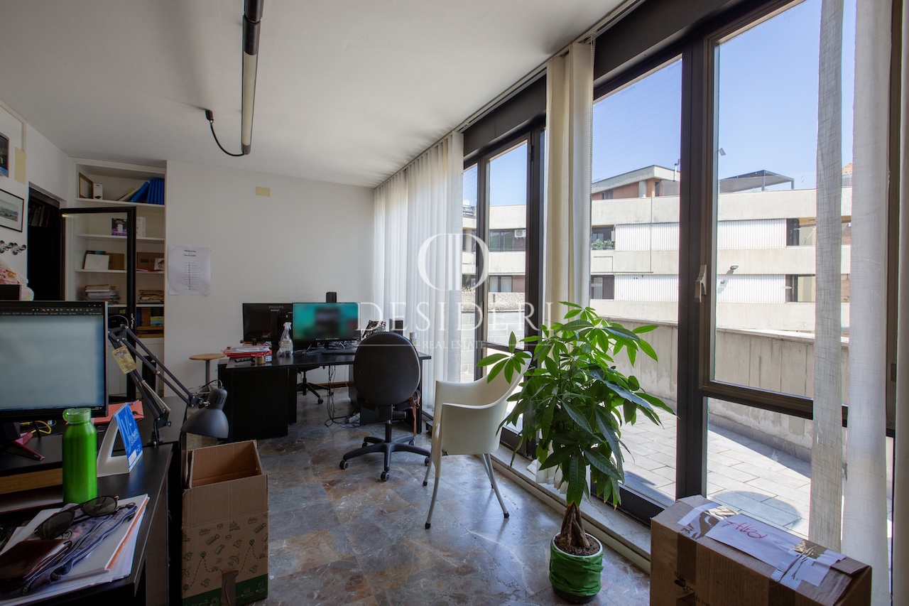 Ufficio con terrazzo in palazzo cosimini, Grosseto