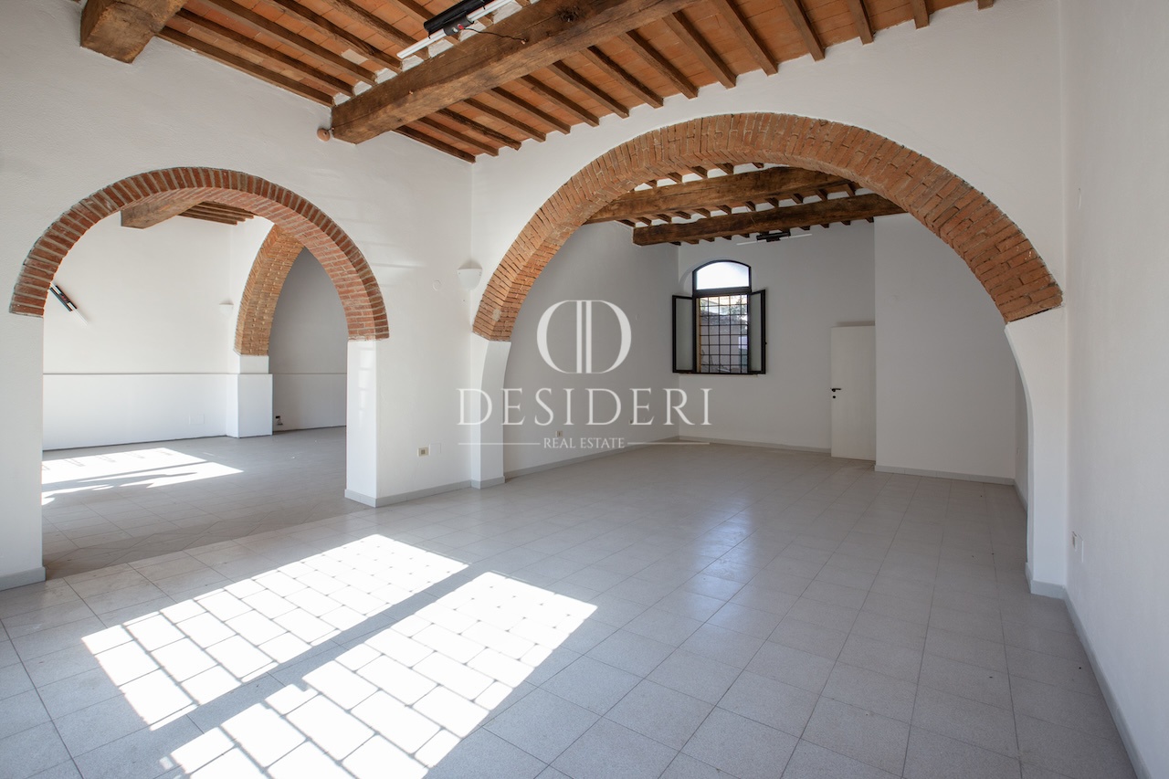 Attivit� commerciale con giardino in via dei mille, Grosseto