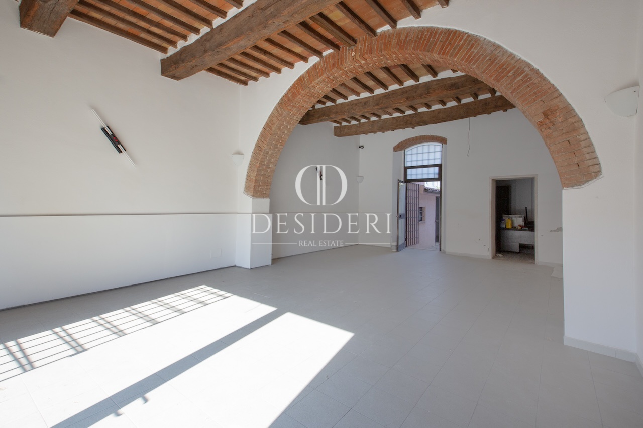 Attivit� commerciale con giardino in via dei mille, Grosseto