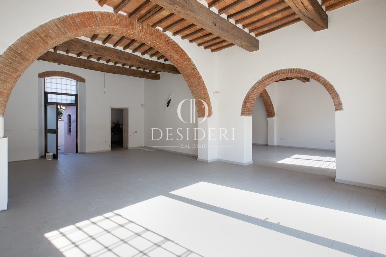 Attivit� commerciale con giardino in via dei mille, Grosseto
