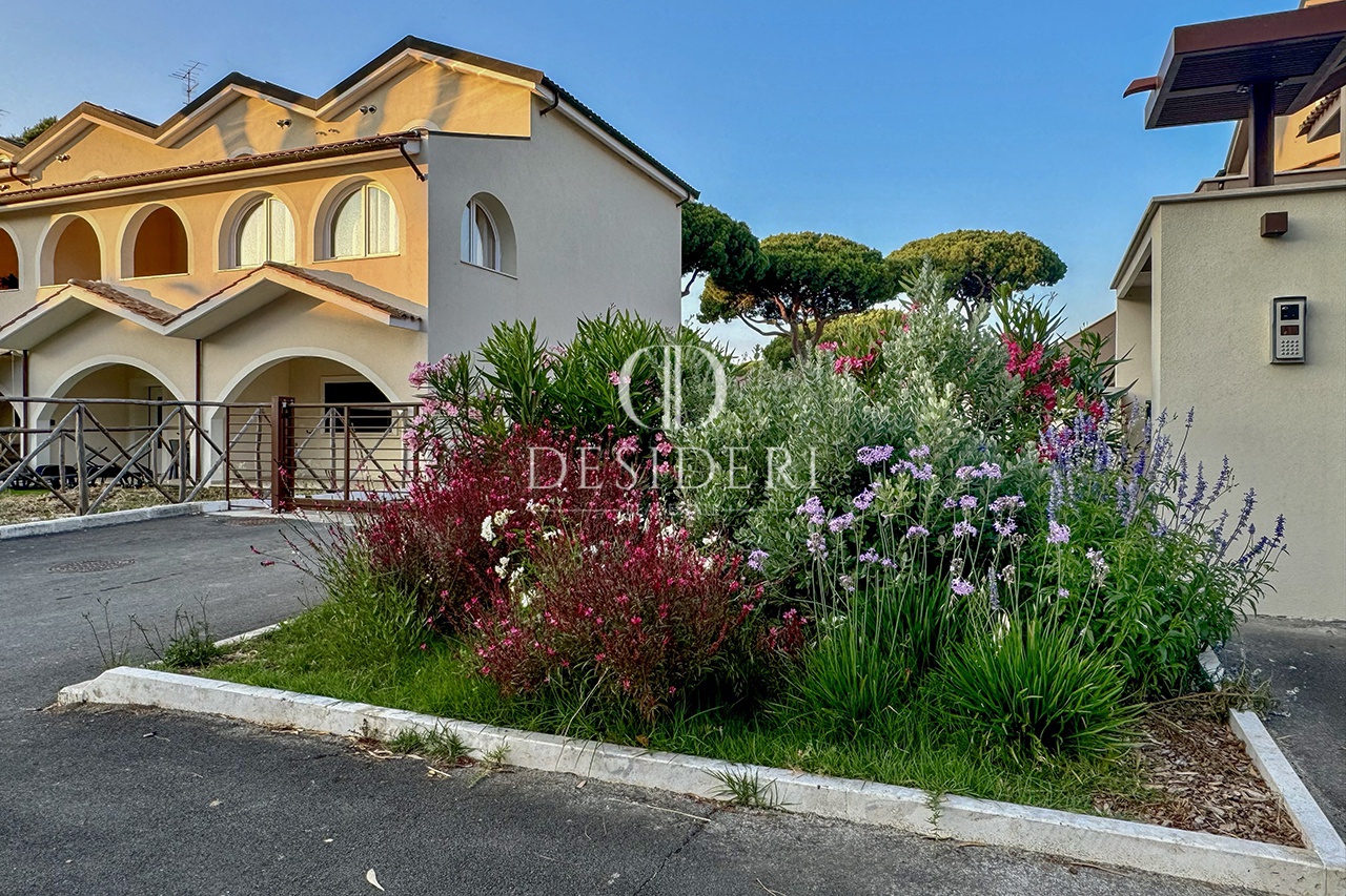 Trilocale con giardino in via del navigatore, Grosseto
