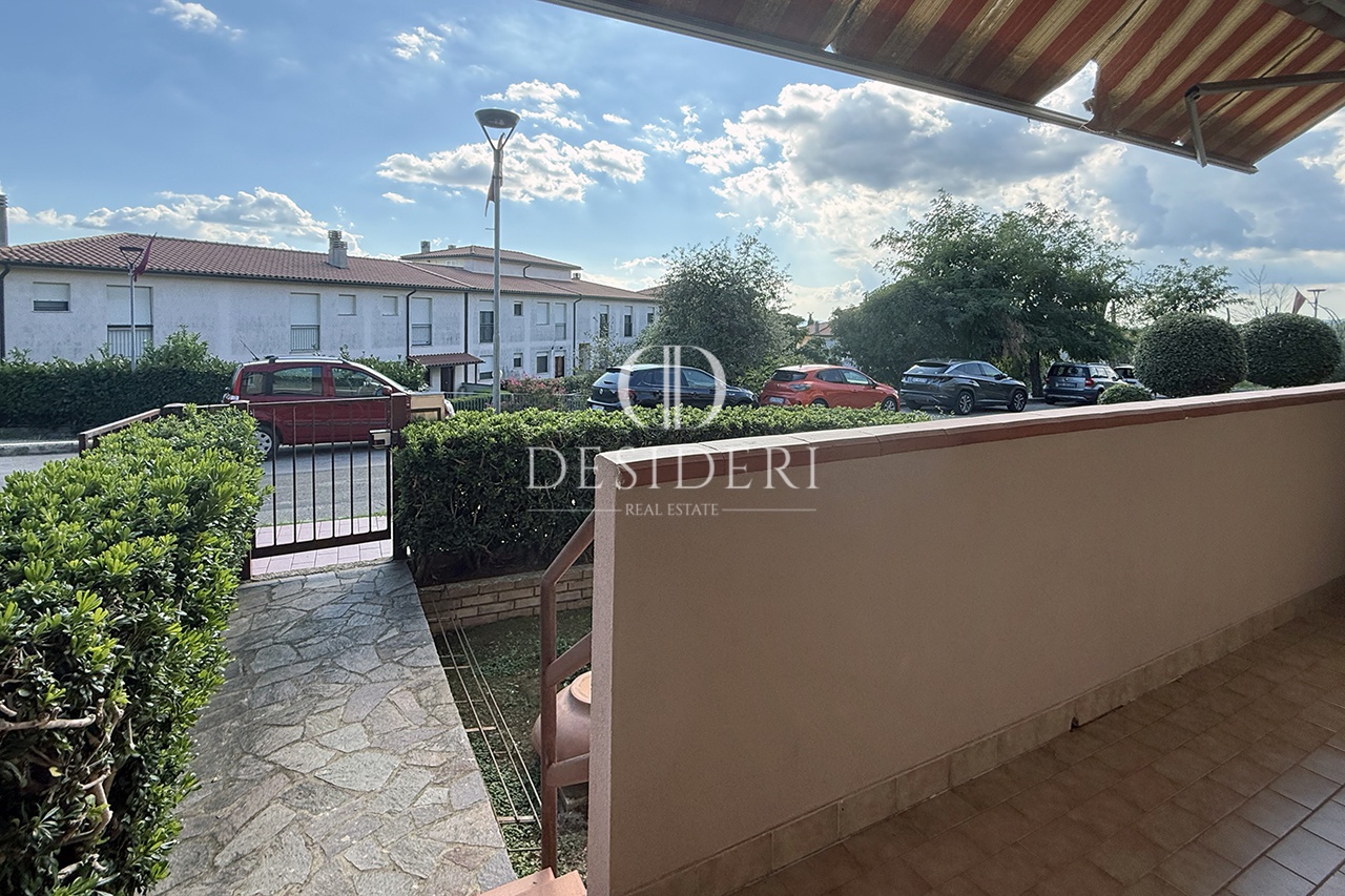 Casa indipendente con giardino in via del gesso, Roccastrada