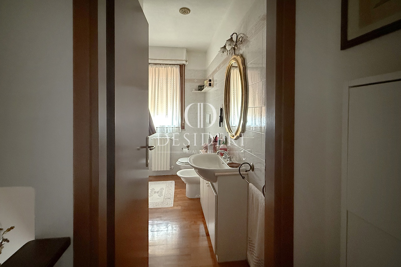 Casa indipendente con giardino in via del gesso, Roccastrada