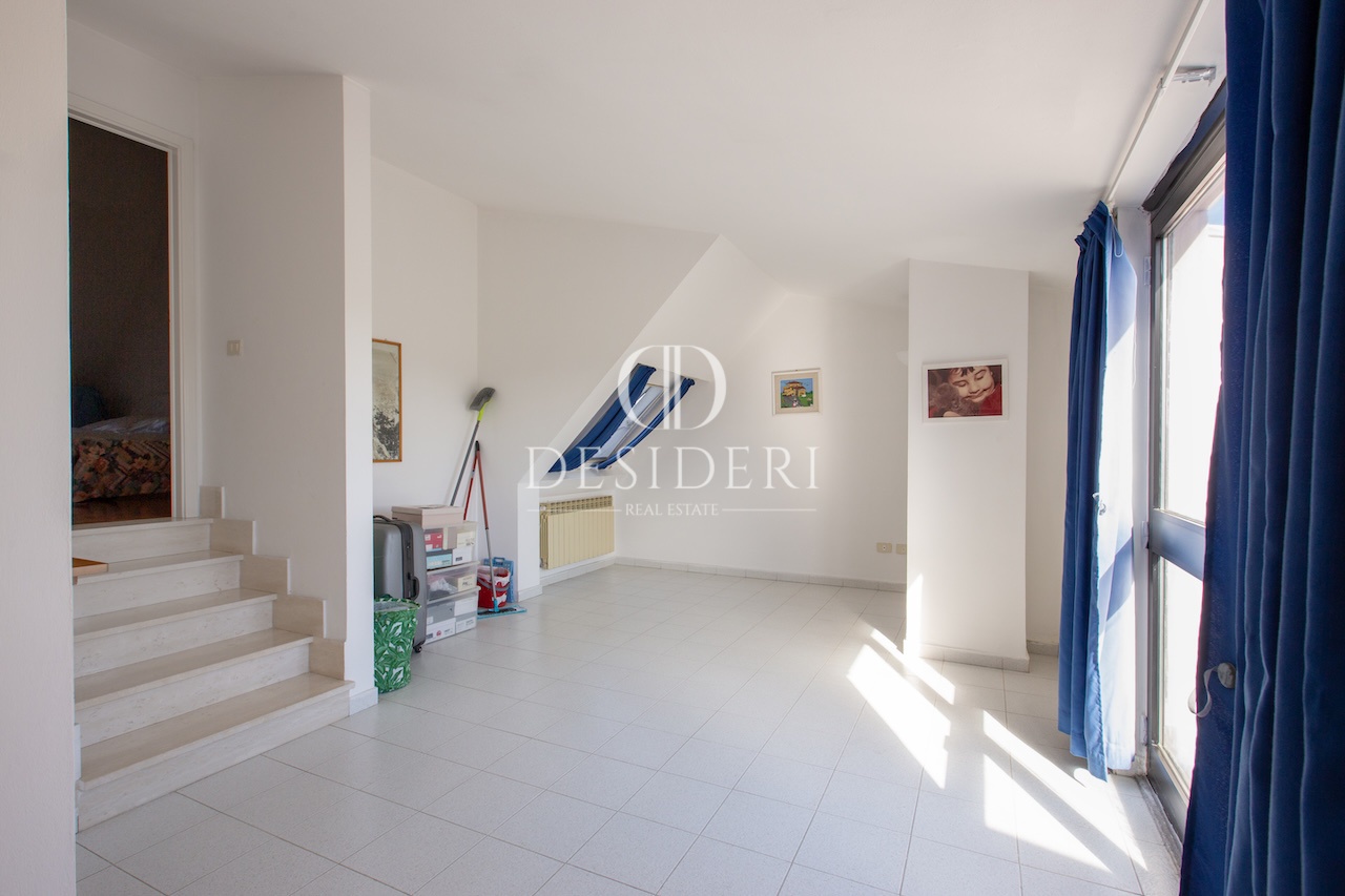 Villa con giardino in via sila, Grosseto
