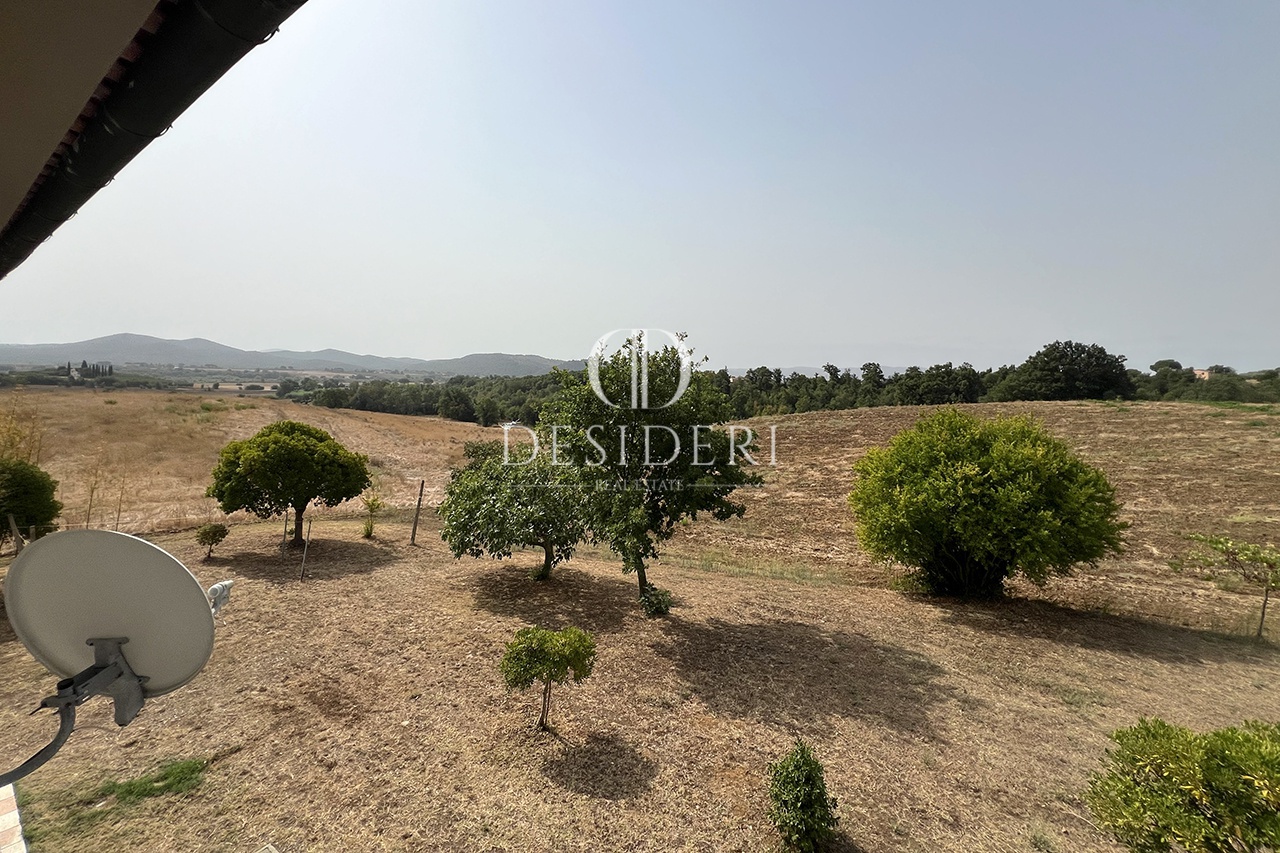 Attivit� commerciale con giardino in zona sant'andrea, Magliano in Toscana