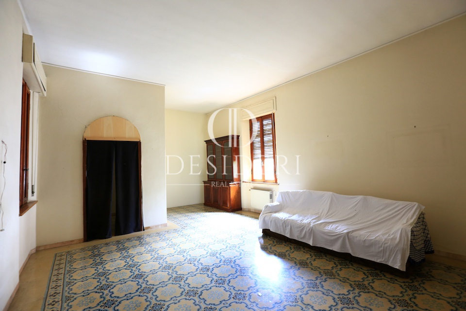 Casa indipendente con giardino in via sonnino, Grosseto