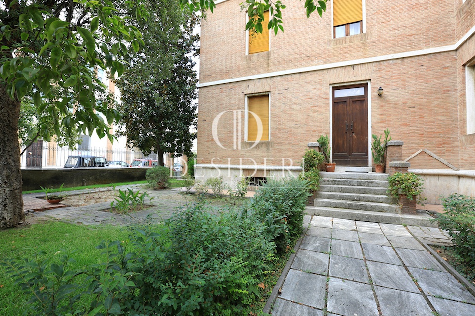 Casa indipendente con giardino in via sonnino, Grosseto
