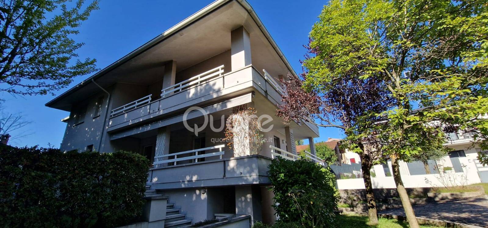 Bifamiliare / stabile intero in vendita a Tarcento