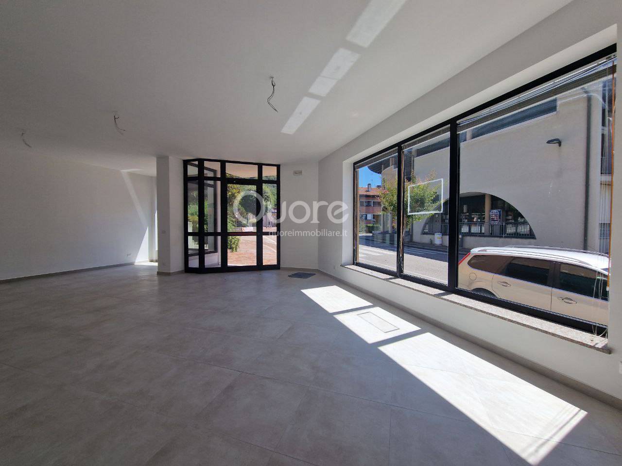 Negozio in affitto a Magnano in Riviera, Magnano In Riviera