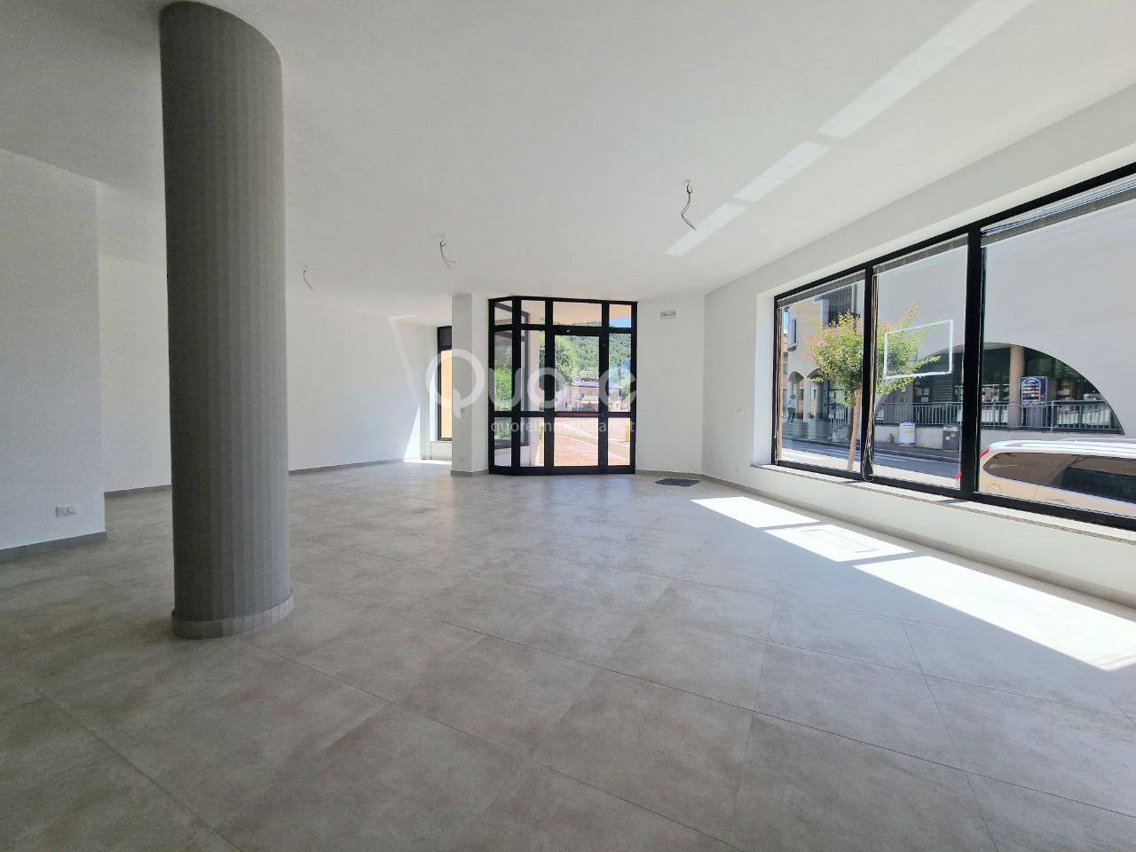 Negozio in affitto a Magnano in Riviera, Magnano In Riviera