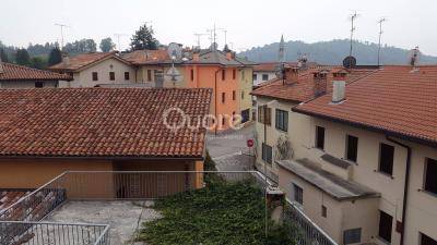 Casa in linea in vendita a Attimis