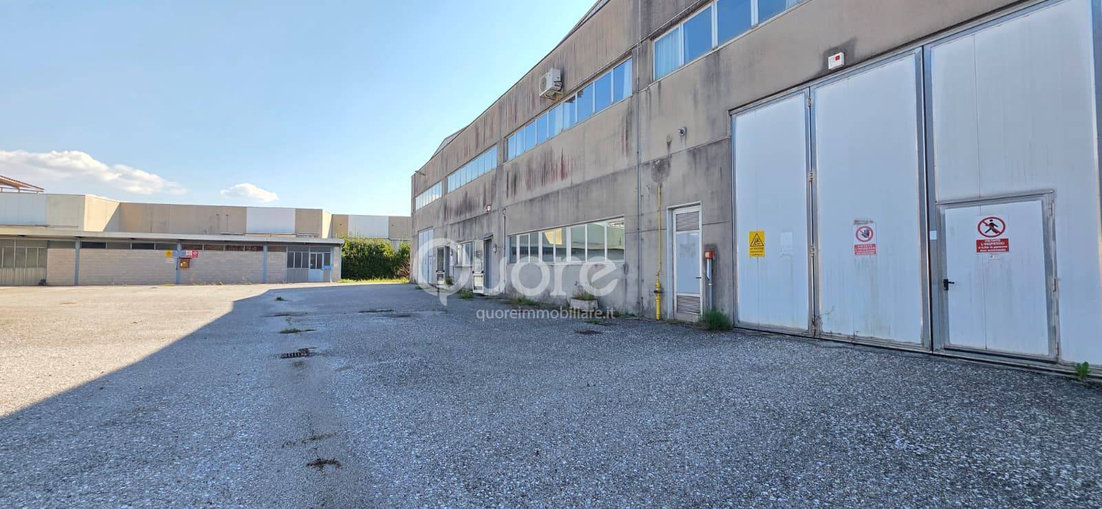 Capannone industriale in vendita a Tavagnacco, Feletto Umberto