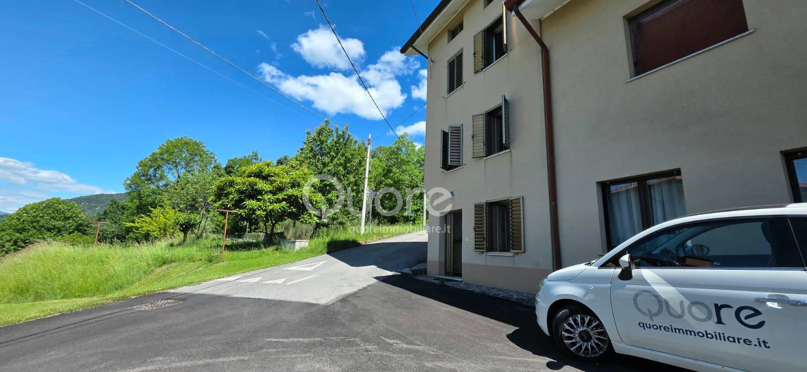 Casa in linea in vendita a Tarcento