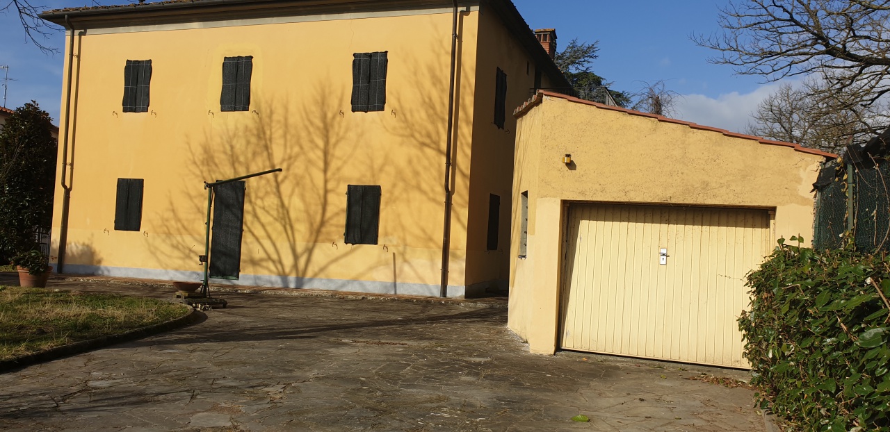 Villa con box in via montalese, Montemurlo