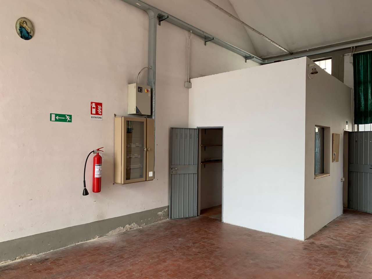 Laboratorio nuovo in via nuova provinciale montalese, Montemurlo