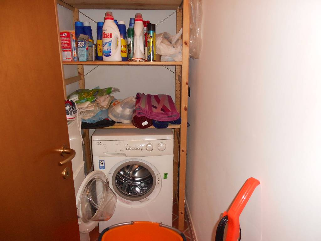 Casa indipendente con giardino in via montalese, Montale