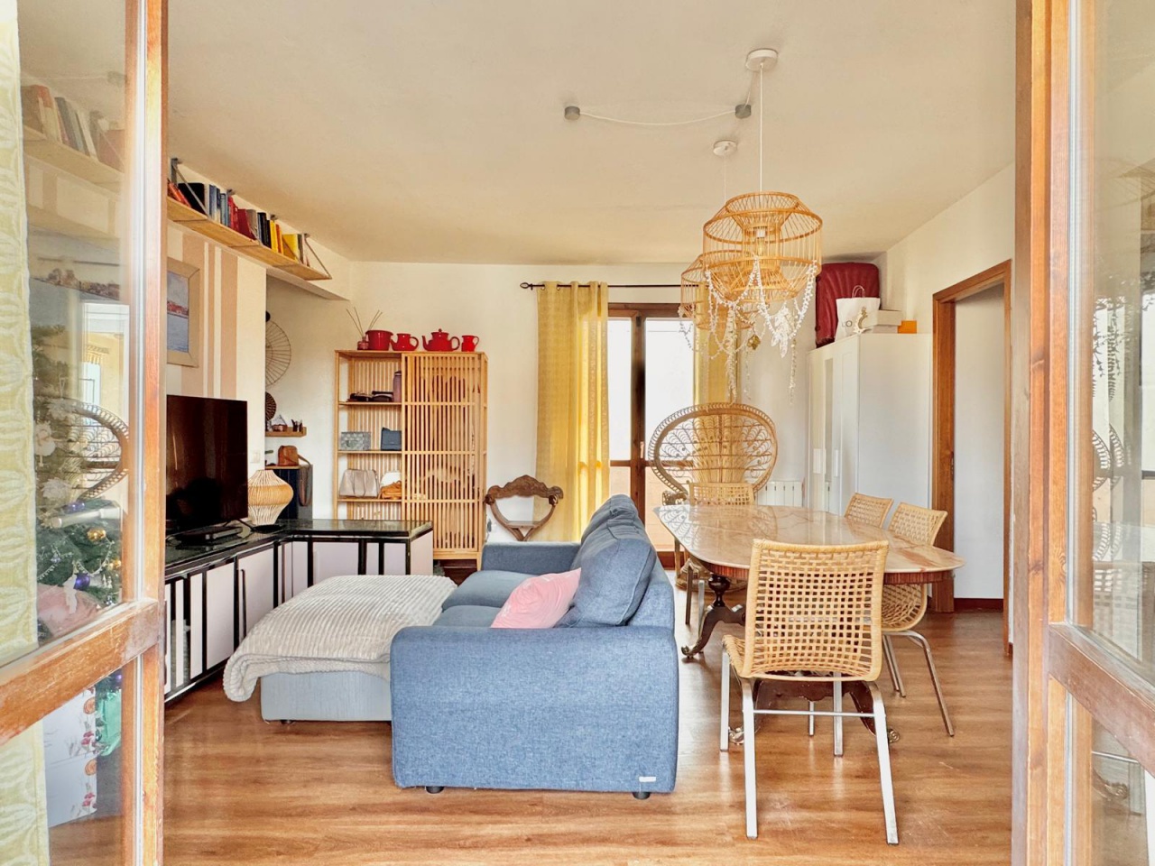 Appartamento con terrazzo in via montalese, Montemurlo