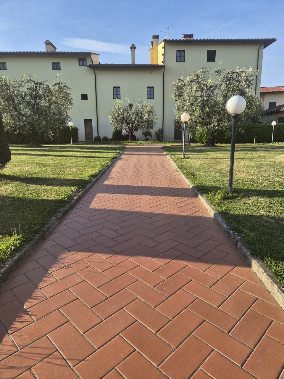 Bilocale con box in via bure vecchia nord, Pistoia