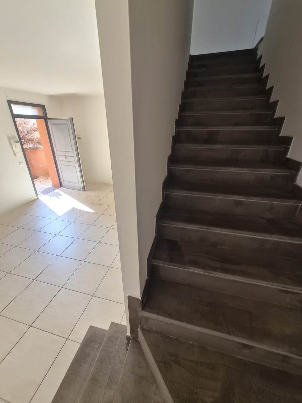 Casa indipendente con giardino a Montale