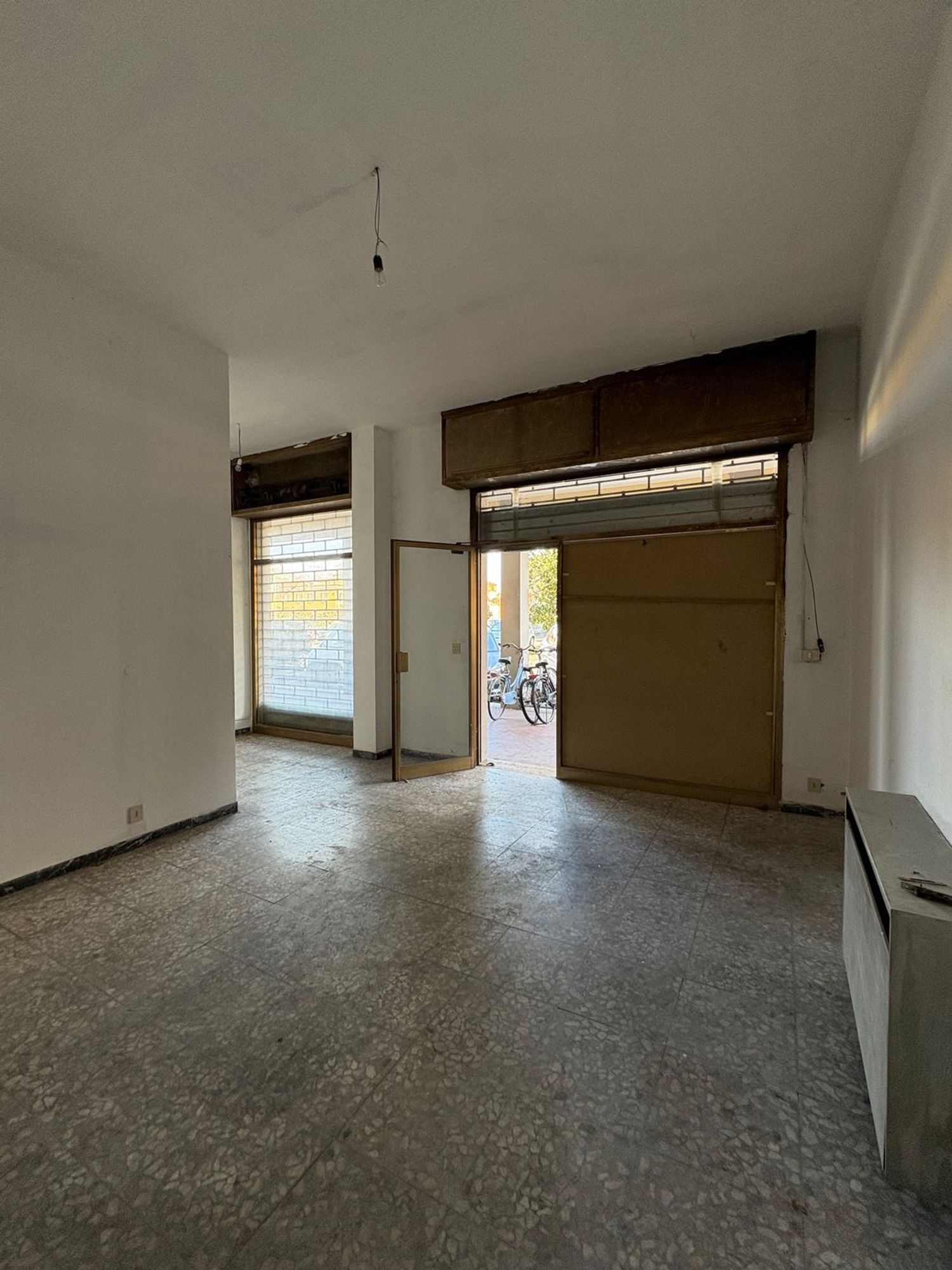 Locale commerciale in vendita in piazza alberto bergamini 8, San Giovanni in Persiceto