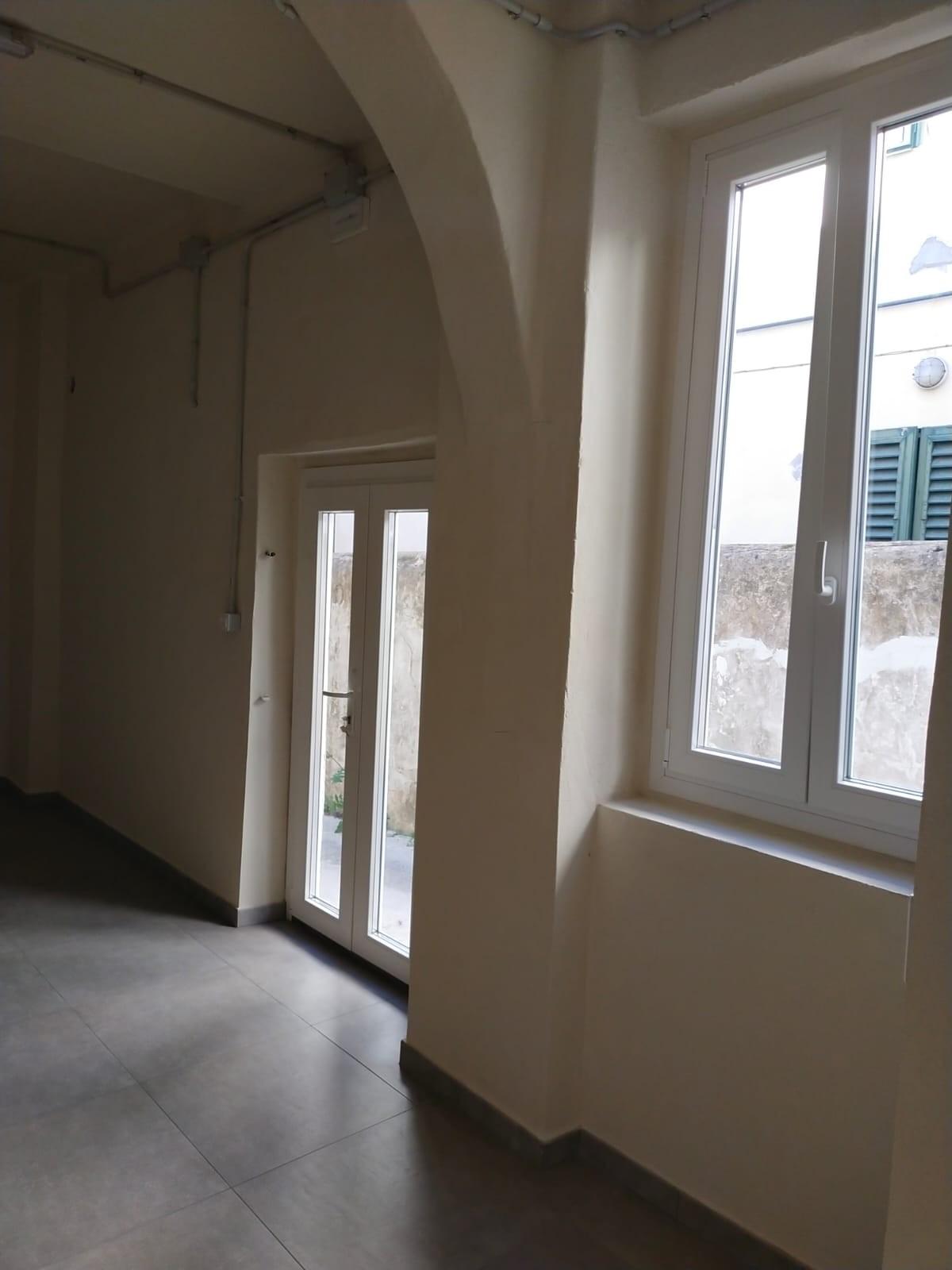 Locale commerciale ristrutturata a Poggio a Caiano