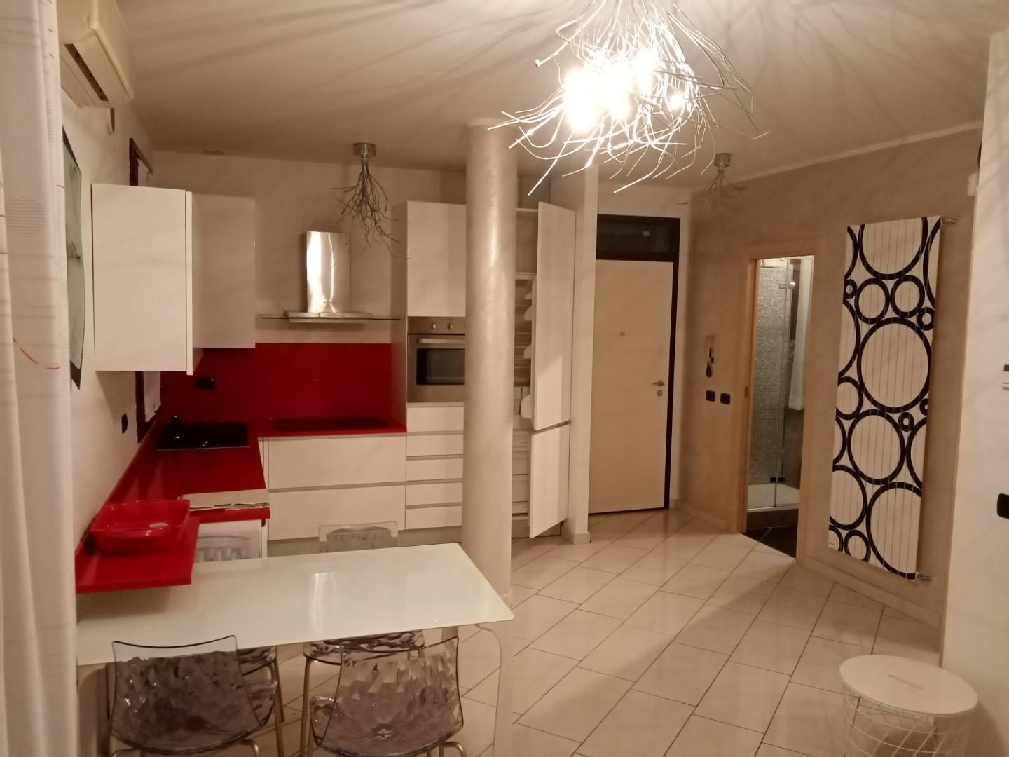 Bilocale arredato in affitto, Campi Bisenzio la villa