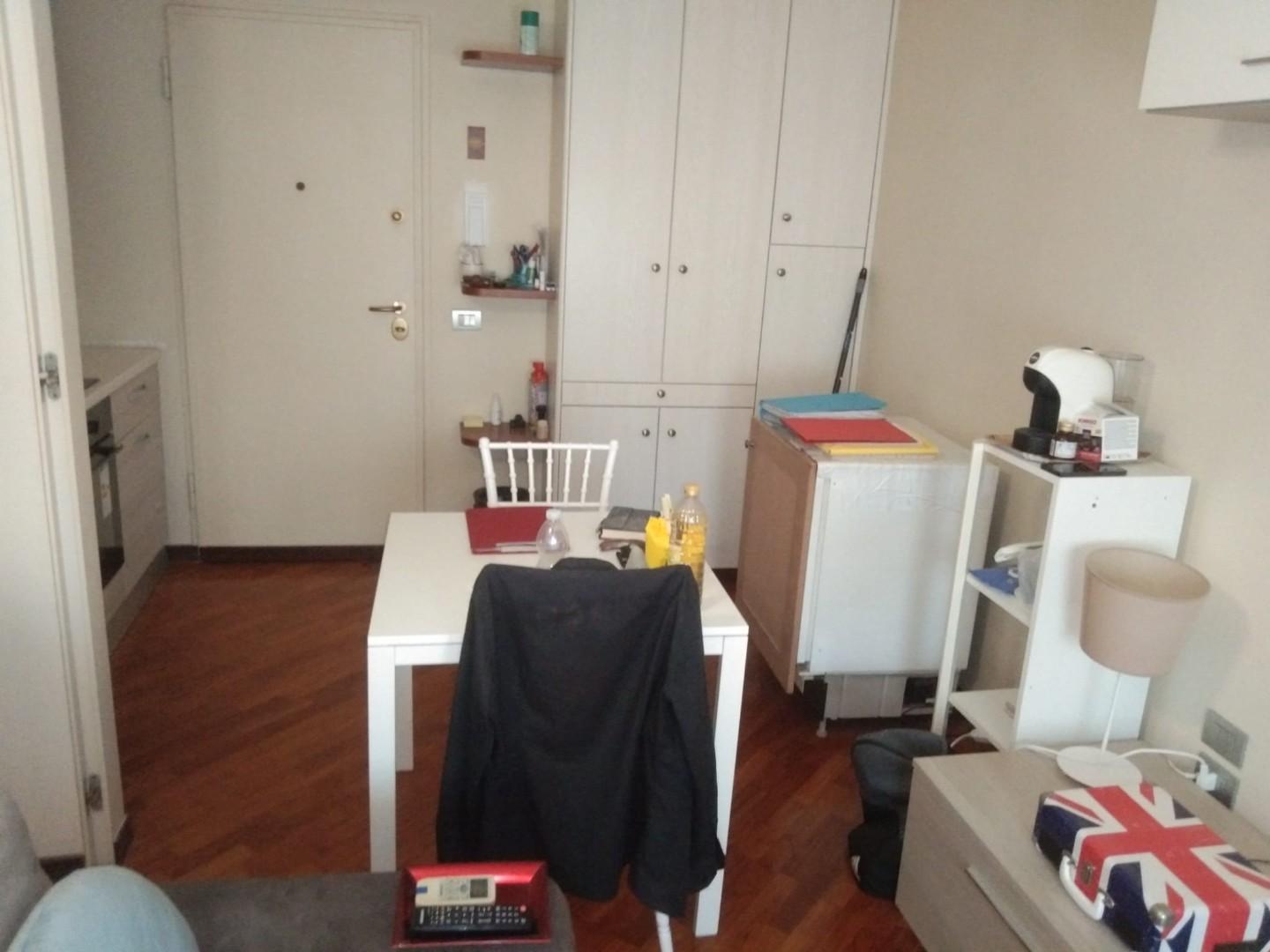 Monolocale arredato in affitto, Prato badie