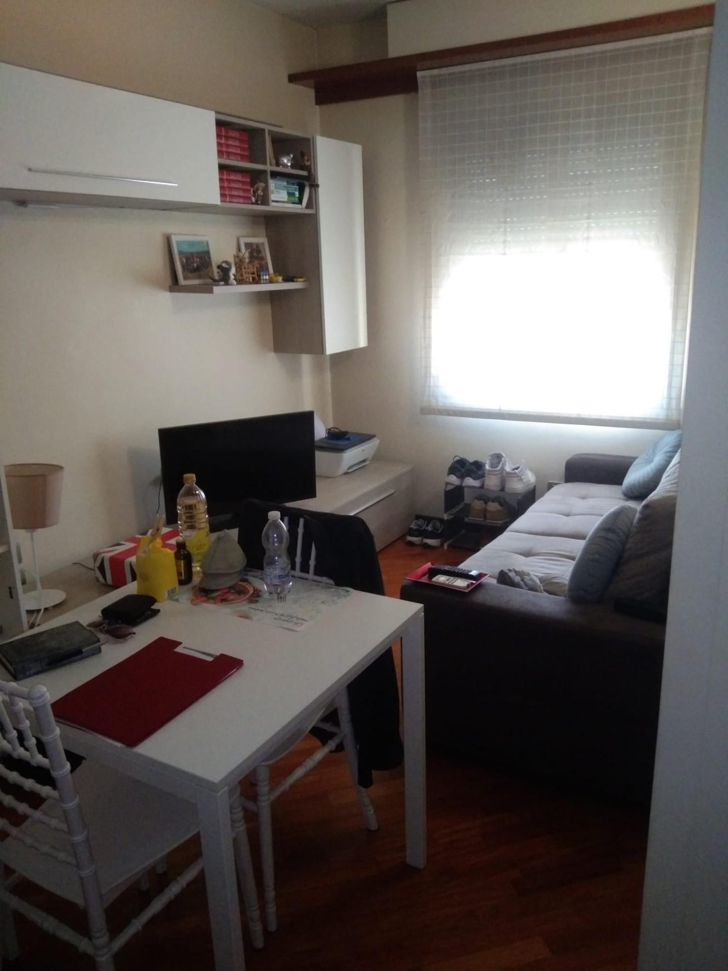 Monolocale arredato in affitto, Prato badie