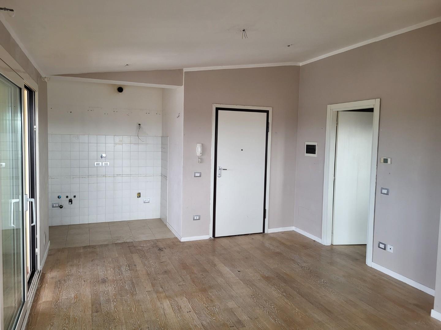 Attico con terrazzo, Campi Bisenzio san lorenzo