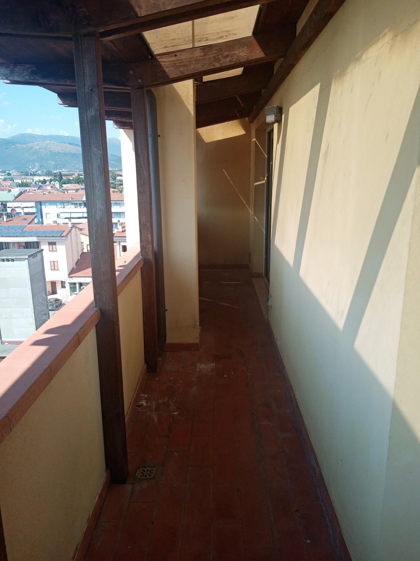 Attico con terrazzo, Campi Bisenzio san lorenzo