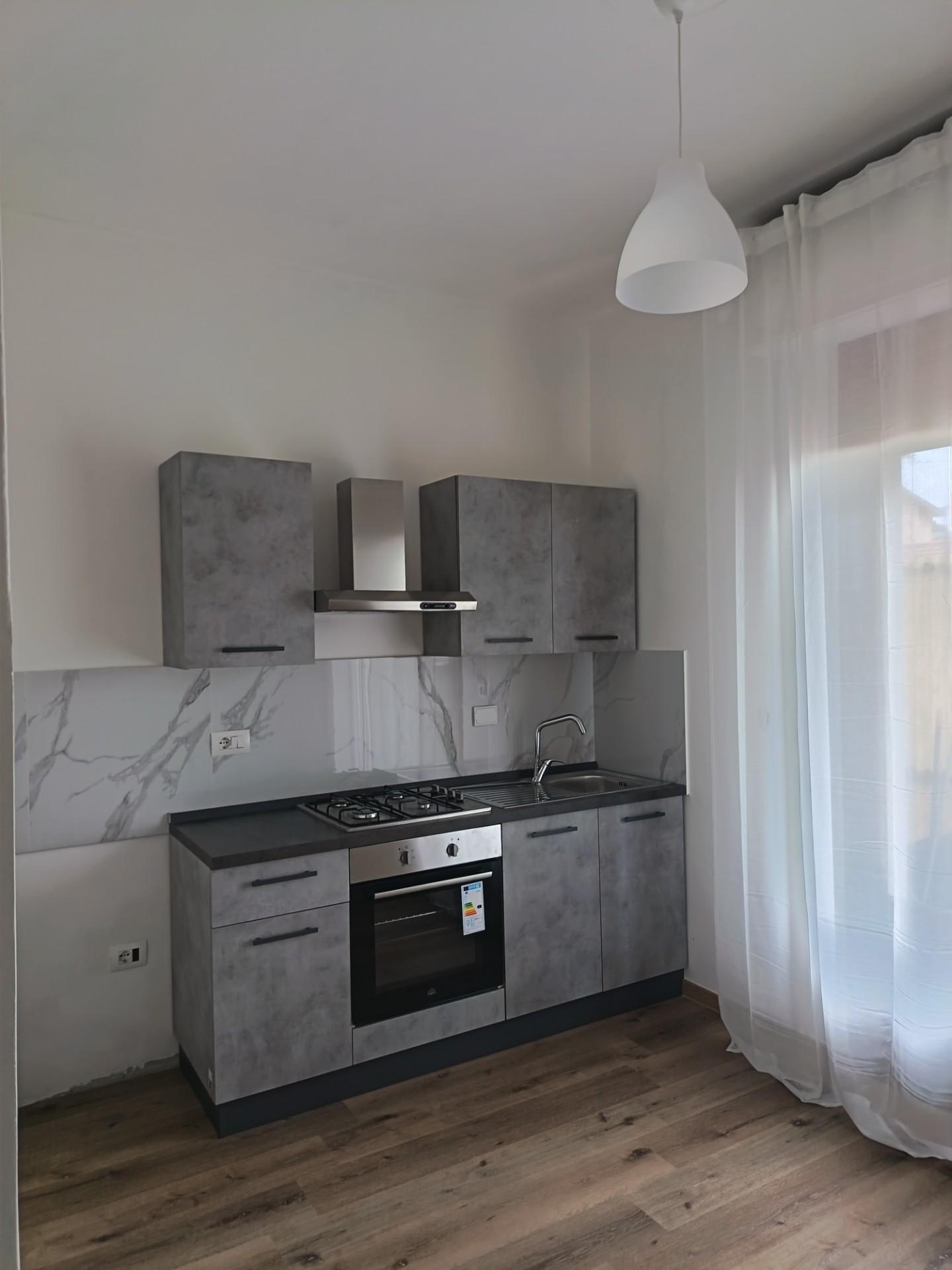 Appartamento con terrazzi, Prato il soccorso