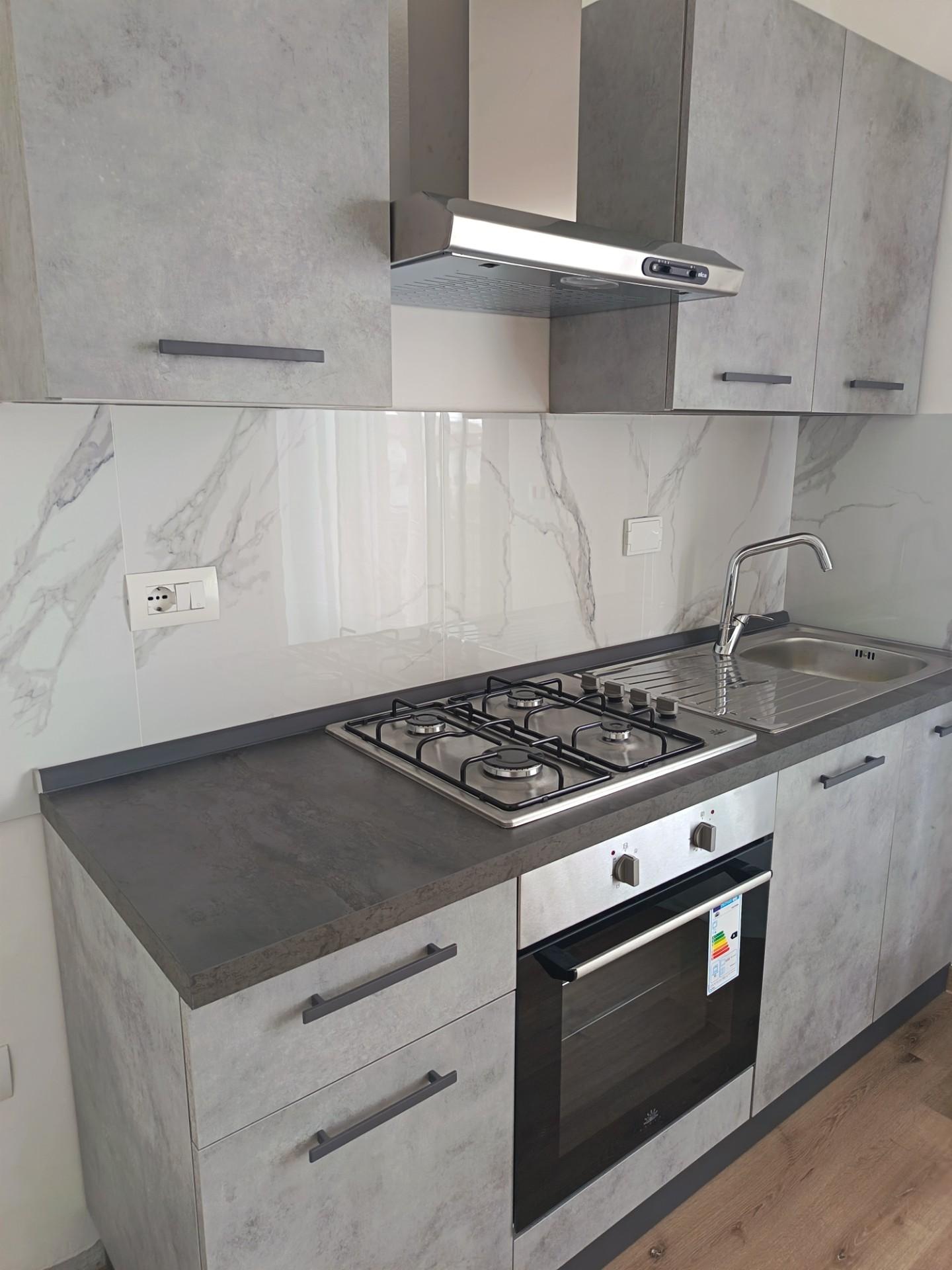 Appartamento con terrazzi, Prato il soccorso