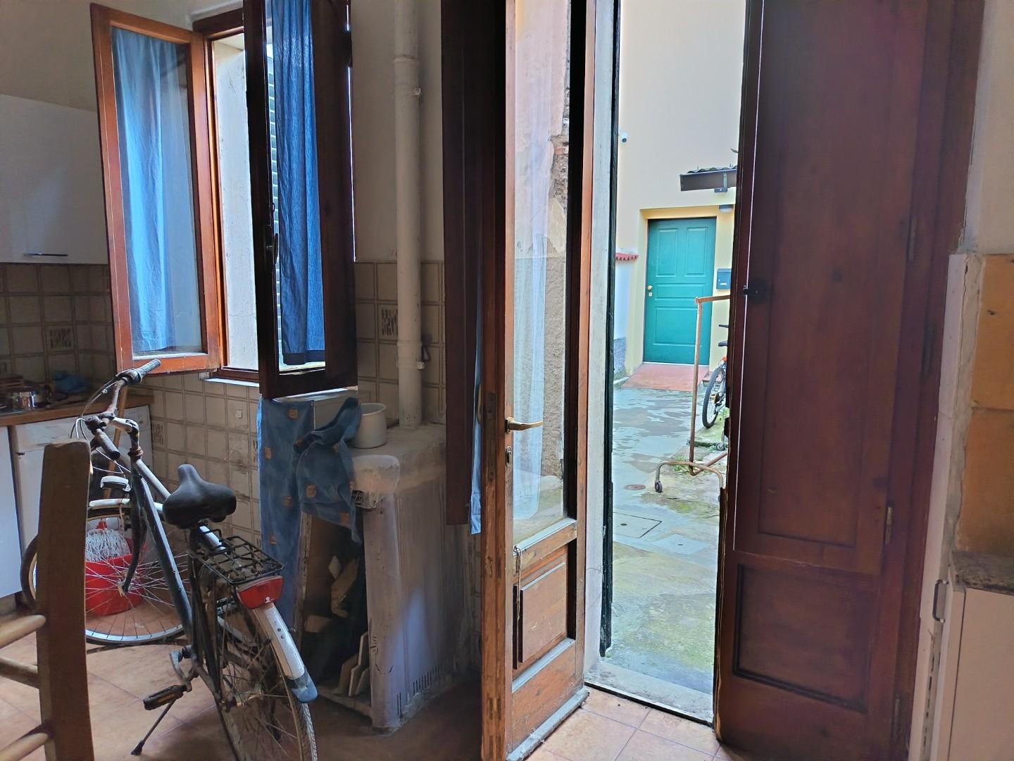 Casa indipendente da ristrutturare, Prato iolo