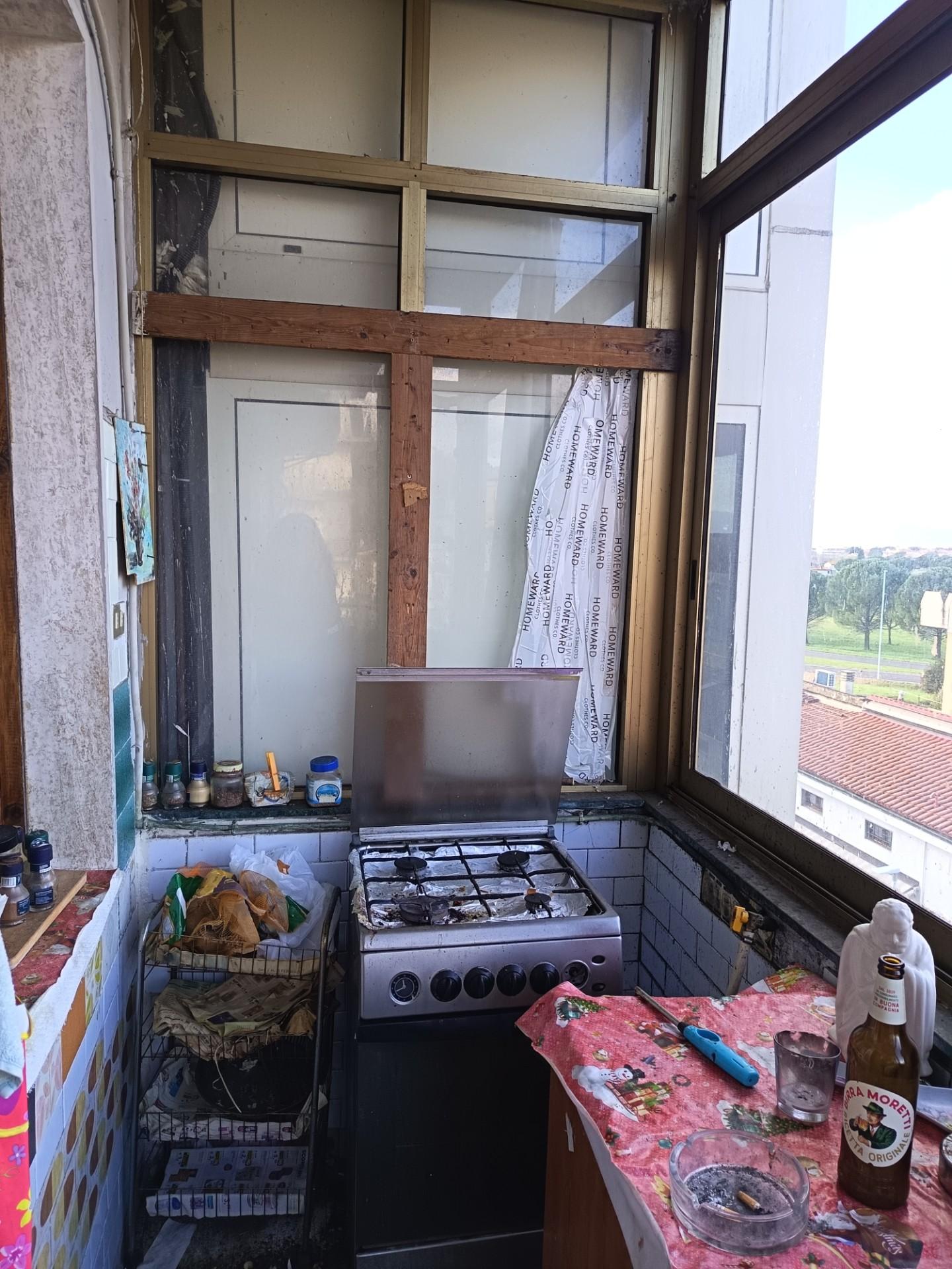 Bilocale con terrazzo, Prato villa fiorita