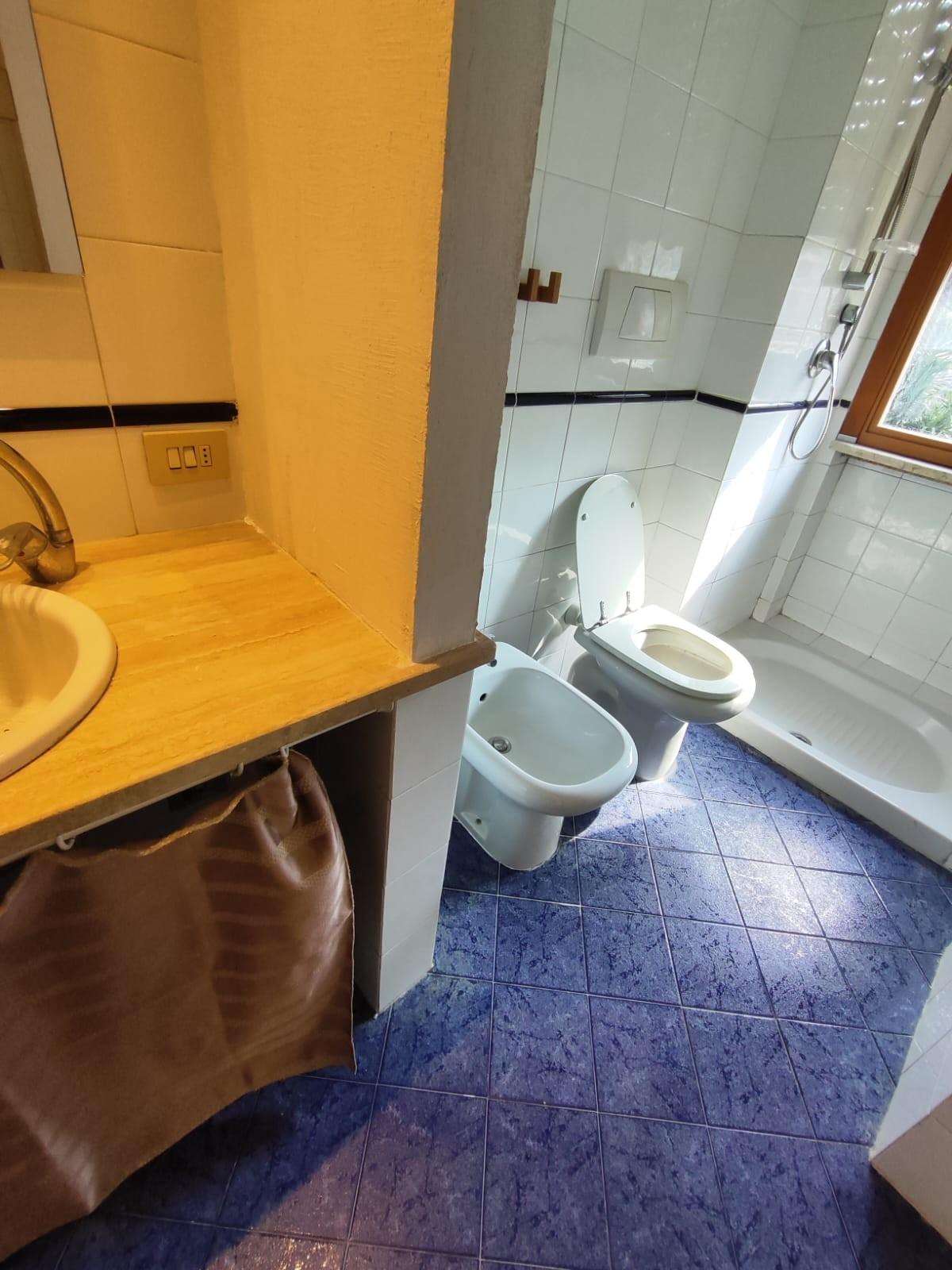 Monolocale arredato in affitto, Prato il pino