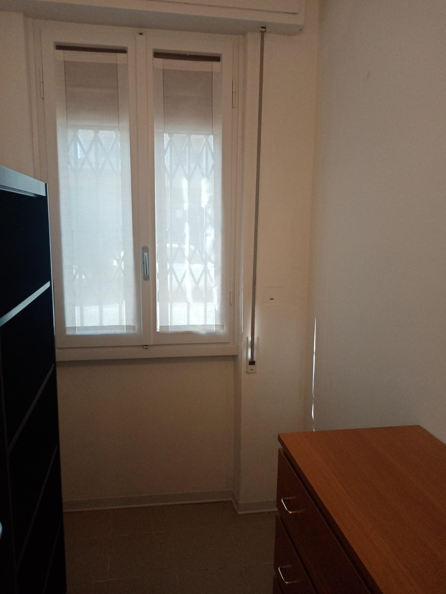 Stanza Singola ristrutturata, Scandicci centro