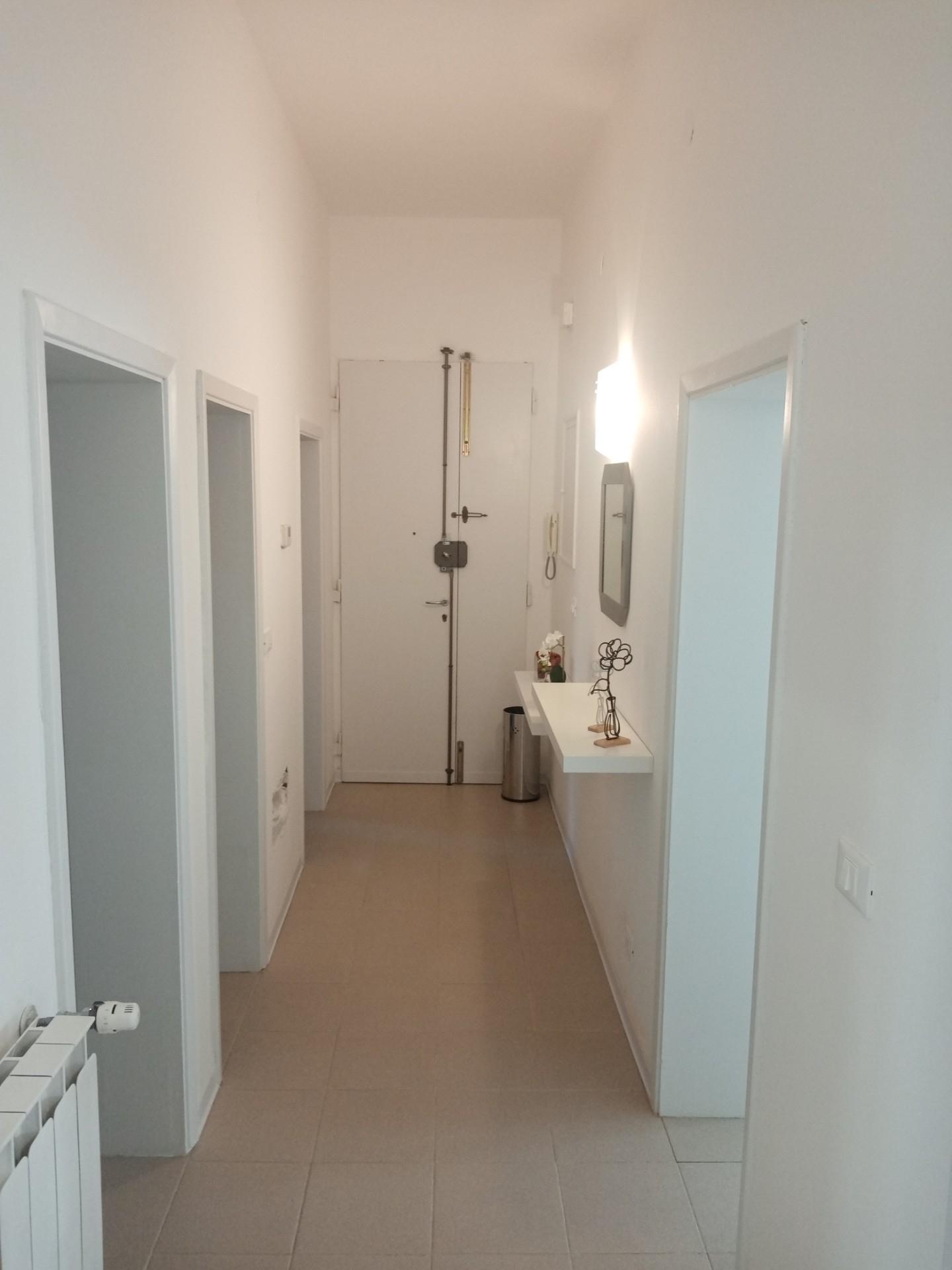 Stanza Singola ristrutturata, Scandicci centro