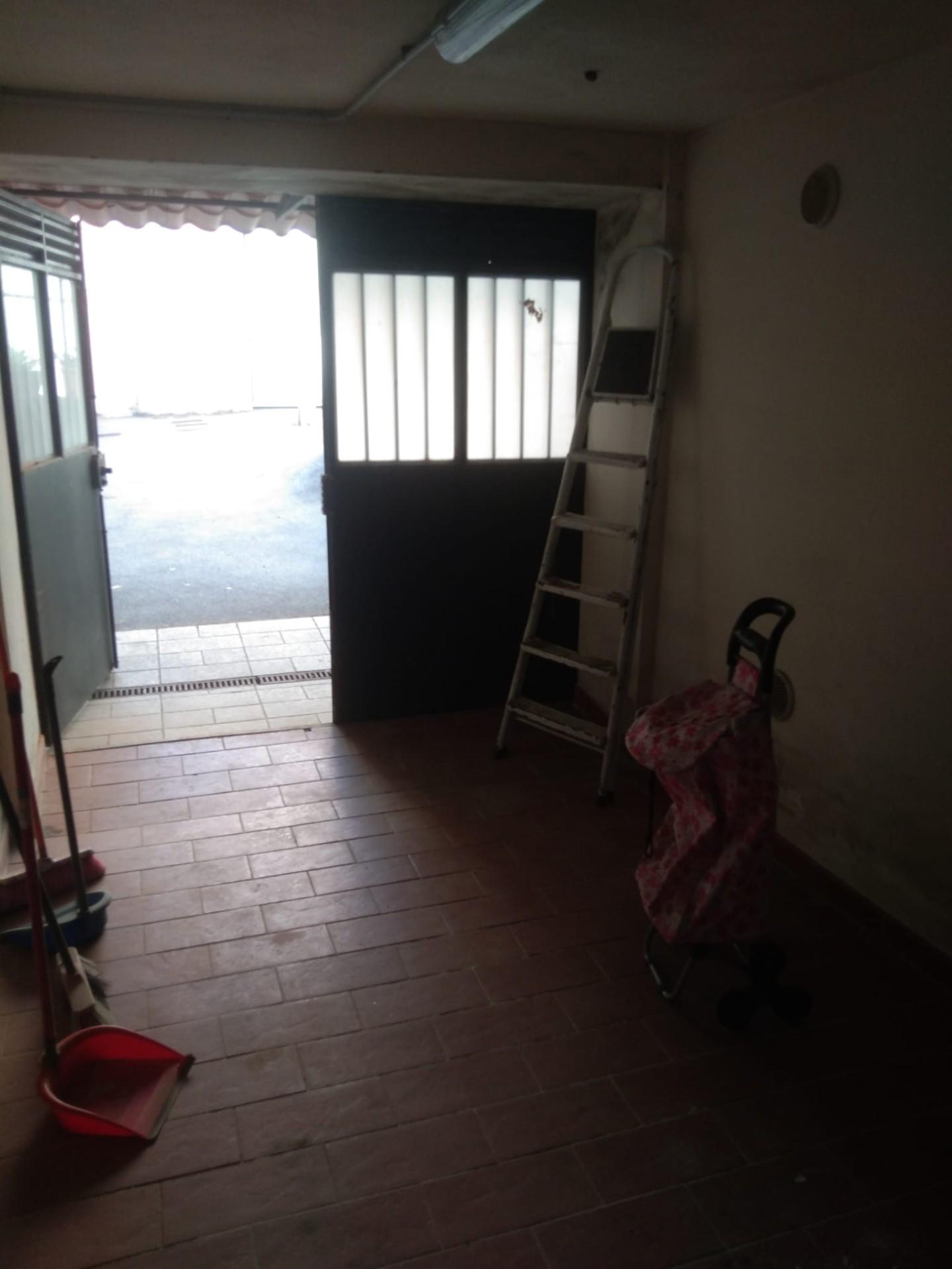 Box/Garage 11mq in affitto a Prato