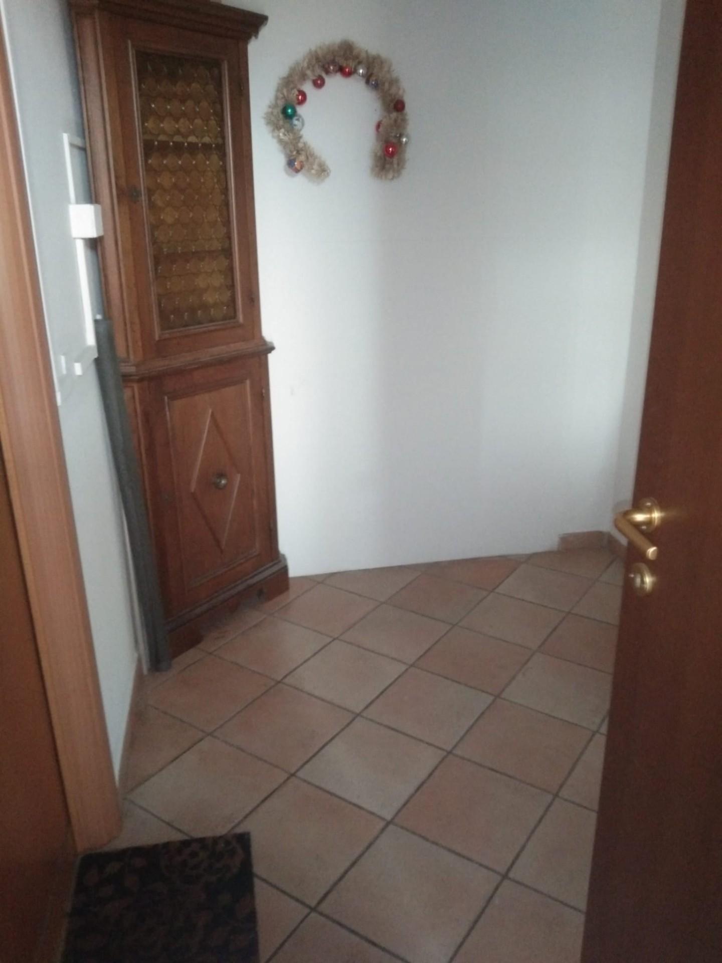Attico arredato in affitto, Prato zarini