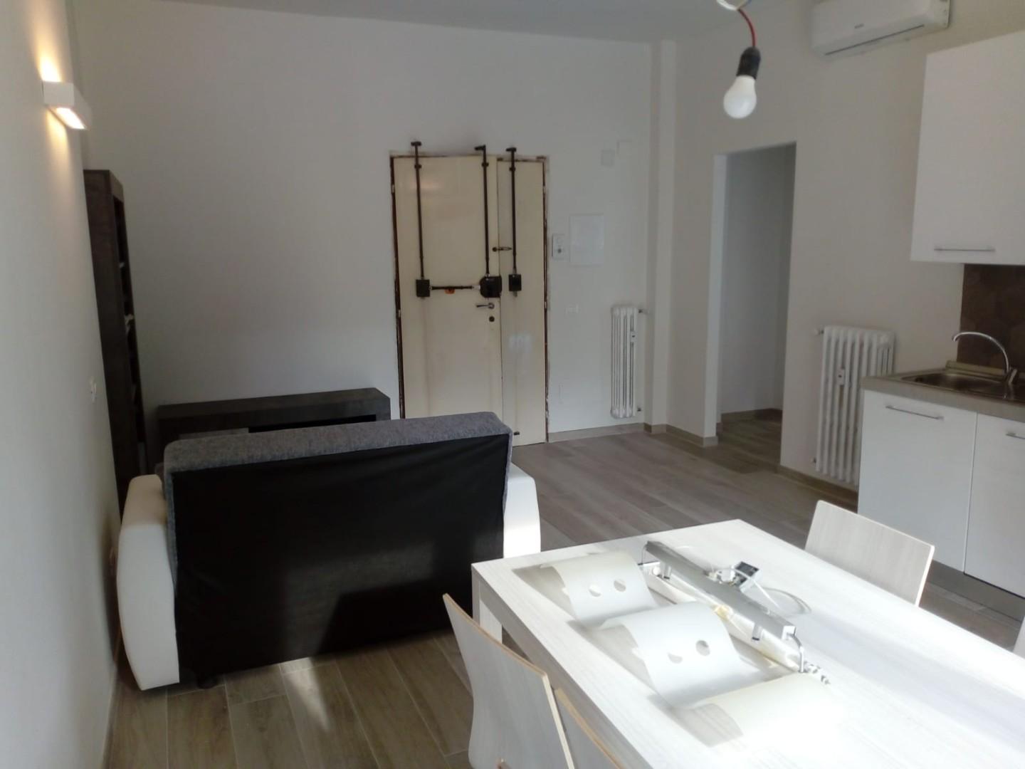 Bilocale arredato in affitto, Scandicci centro