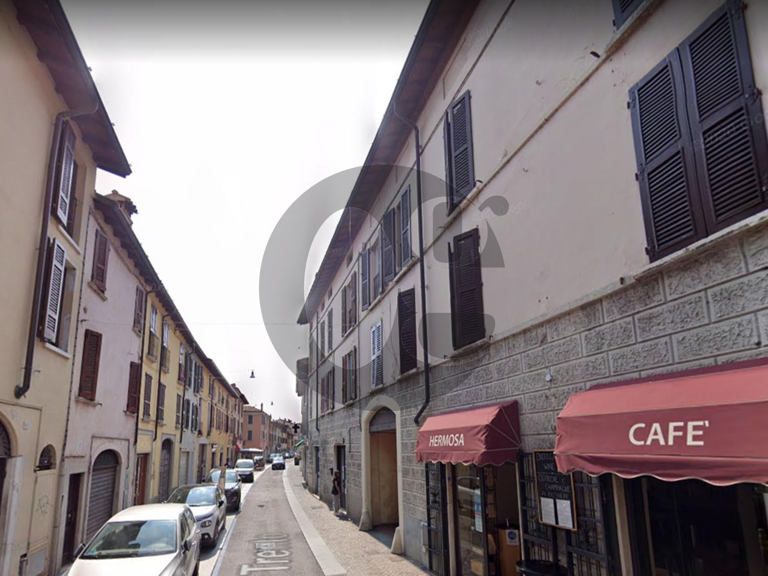 Locale commerciale in vendita a Brescia
