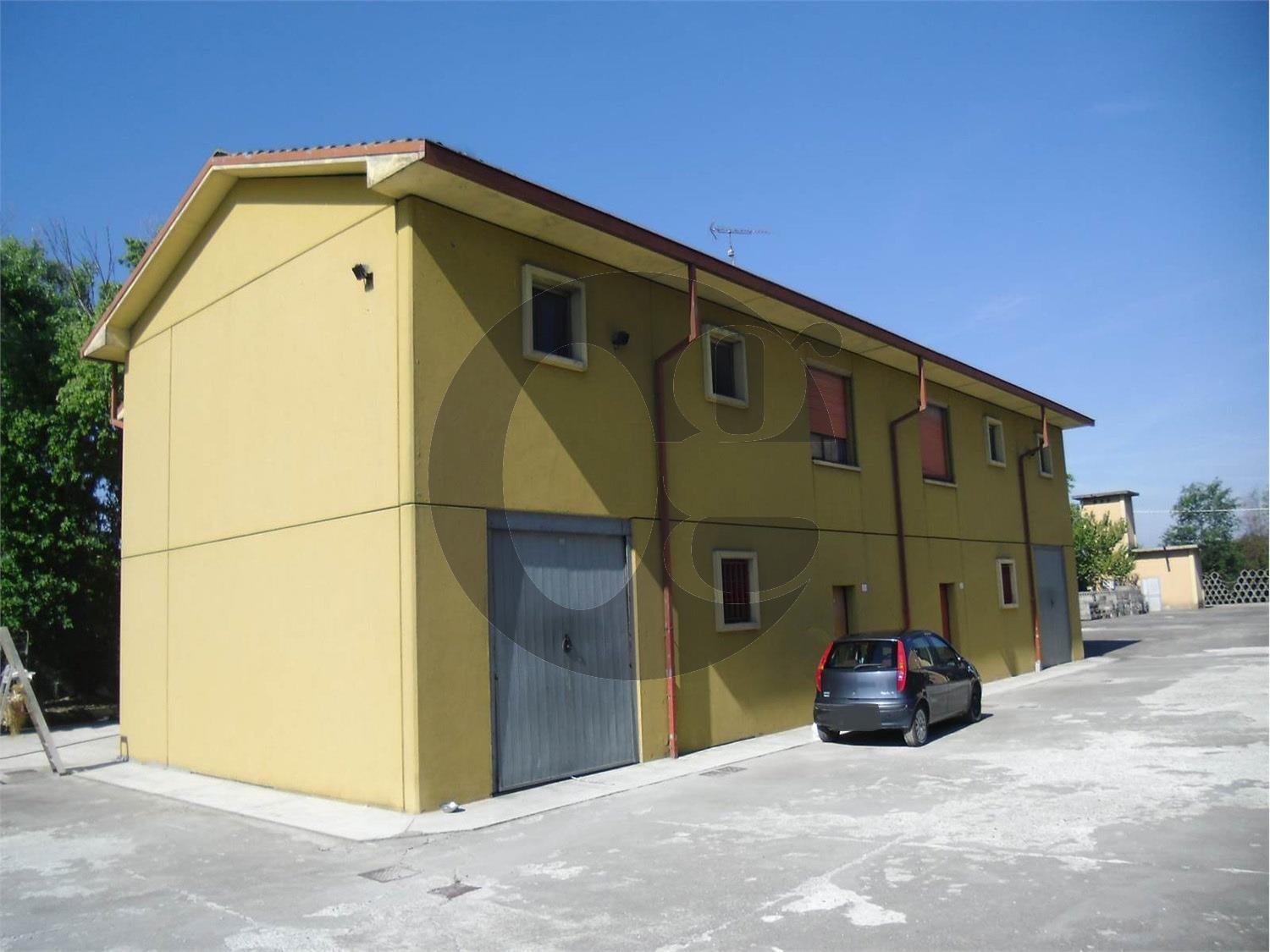 Locale commerciale in vendita a Busseto