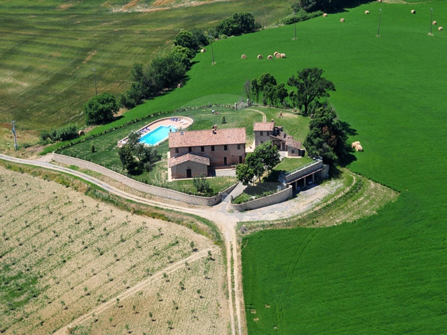 Terreno con box doppio a Chianciano Terme
