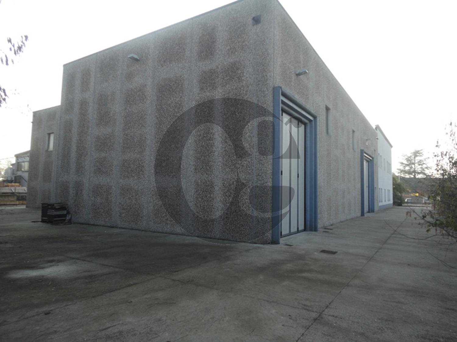 Locale commerciale da ristrutturare a Ghedi