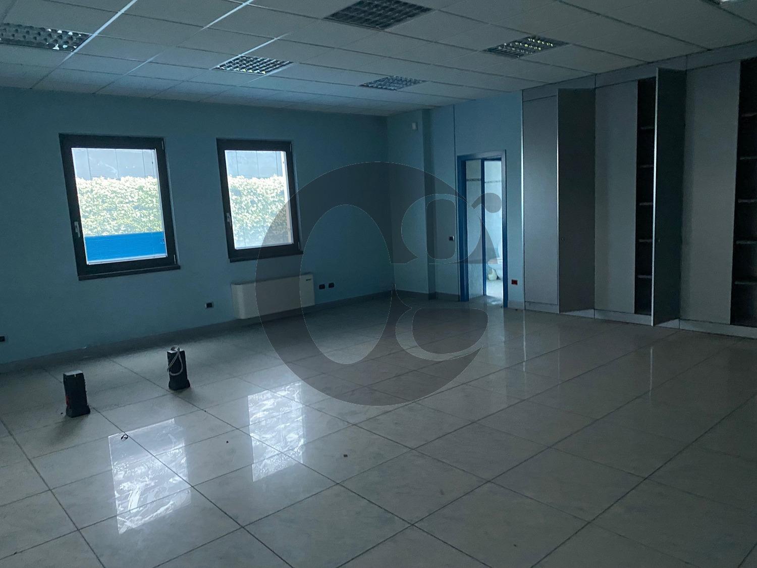 Locale commerciale da ristrutturare a Ghedi