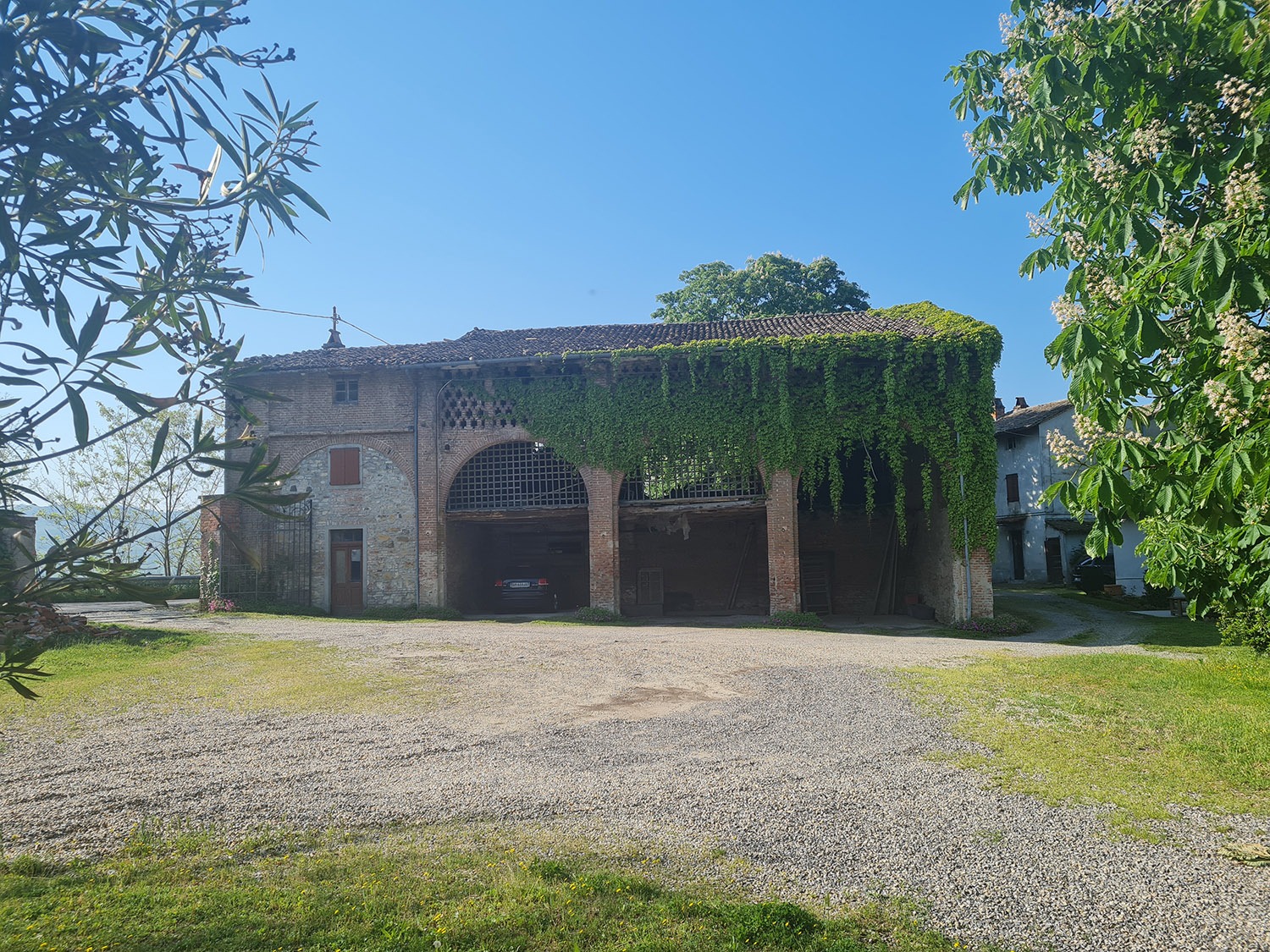Terreno in vendita a Montecalvo Versiggia