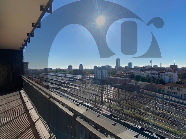 Quadrilocale con box a Brescia