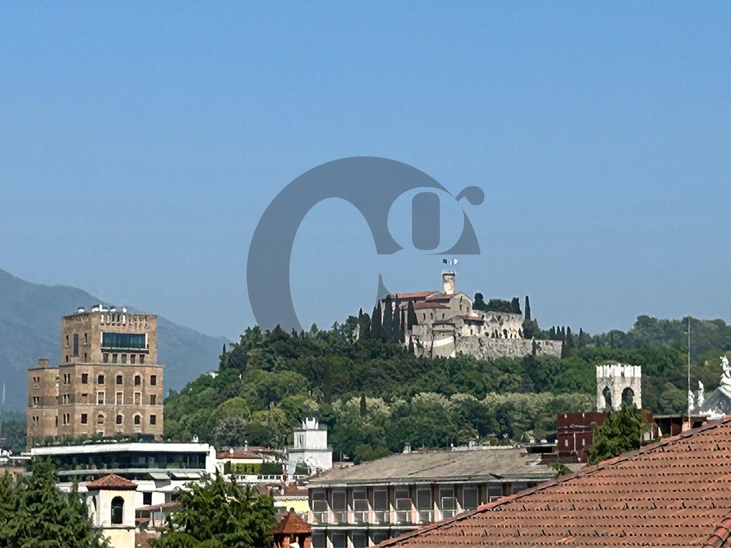 Appartamento con box a Brescia