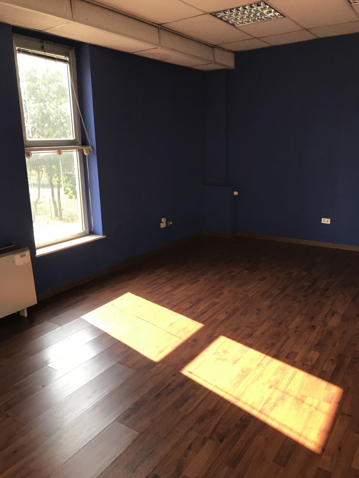 Ufficio ristrutturato in molise, Locate di Triulzi