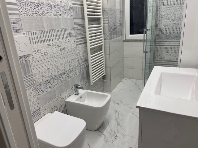 Mansarda con terrazzo in marche, Carpiano